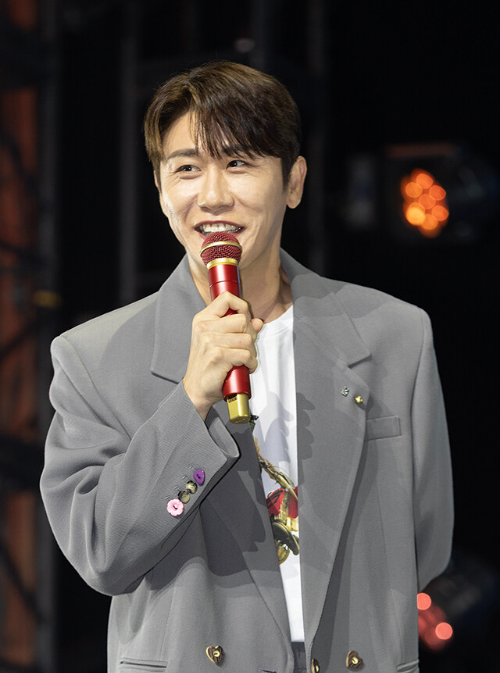 가수 영탁 니가 왜 거기서 나와