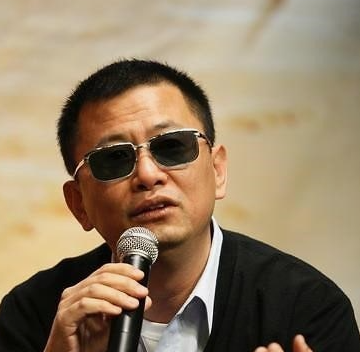 왕가위 영화 감독 사진