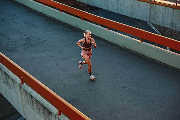 달릴 때 무릎이 아픈 이유&amp;#44; 잘못된 러닝 자세 때문입니다