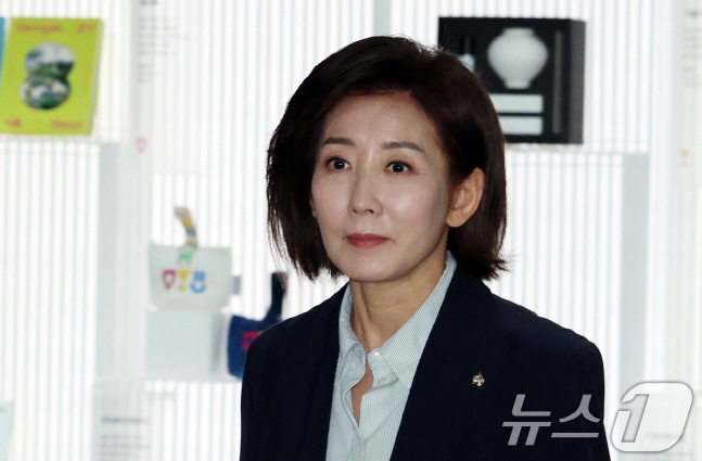 나경원 국회의원 프로필 빠루사건 나이 남편 김재호