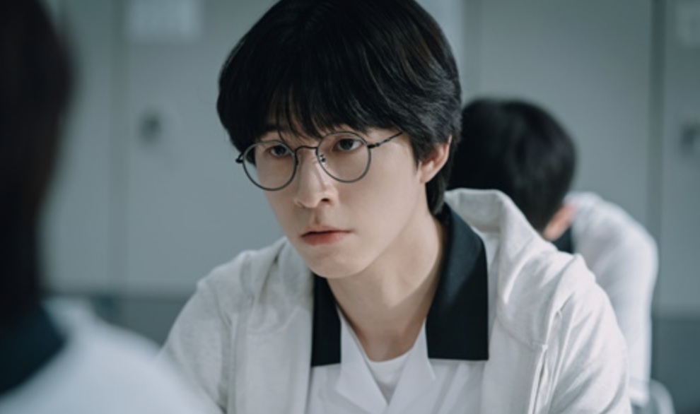 홍경 약한영웅
