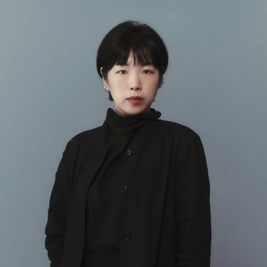 정유미 애니메이션 감독의 상반신 인물 사진.