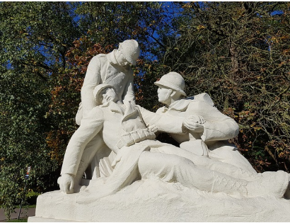 그날을 기억합니다 – 우리가 현충일을 맞이해야 하는 이유