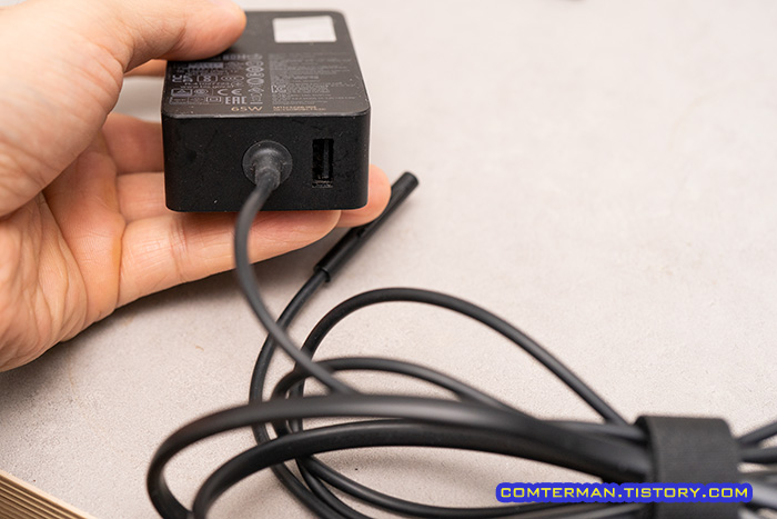 서피스 프로9 65와트 어댑터 케이블