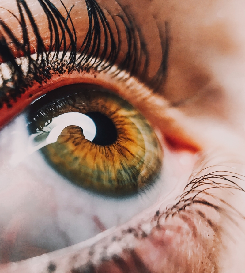 홍채가-보이는-사진