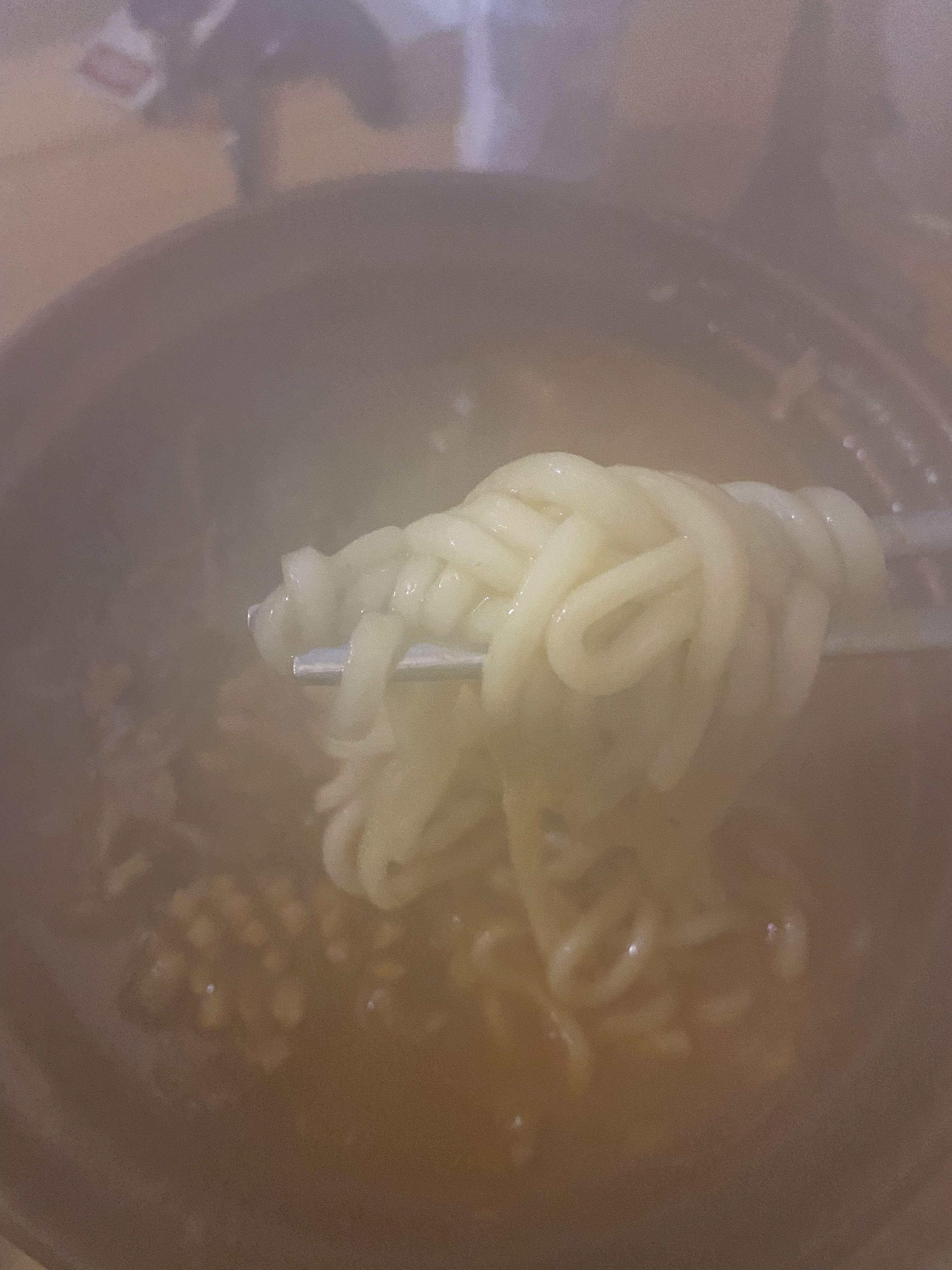 차돌짬뽕 면을 확대한 사진