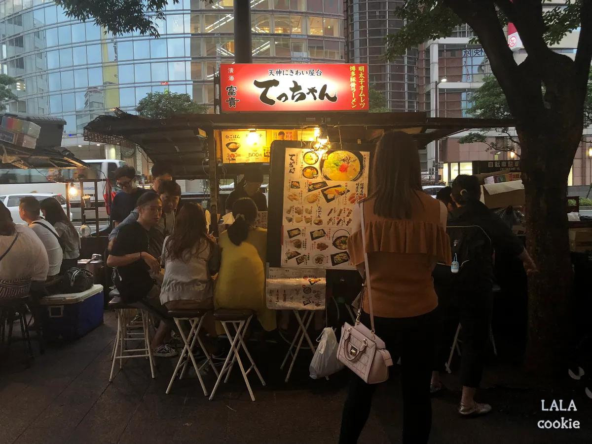 후쿠오카-텐진-다이마루-백화점-포장마차-거리-야타이-후기-포장마차-외관-간판