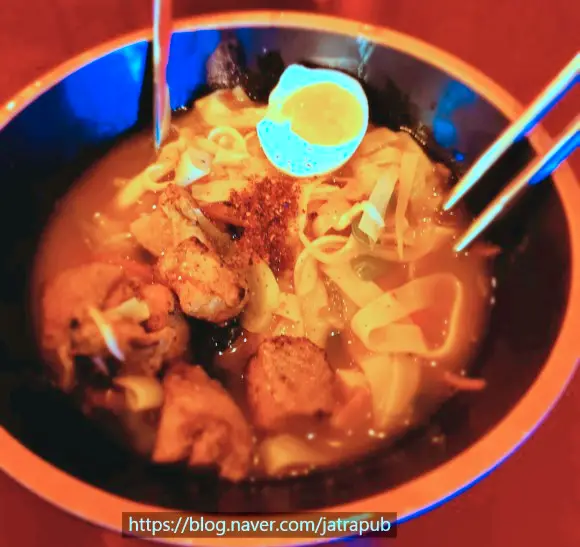 먹킷리스트 네팔 칼국수 툭바 염소내장볶음 네팔식 피자 쩌따머리 맛집 수원 맛집