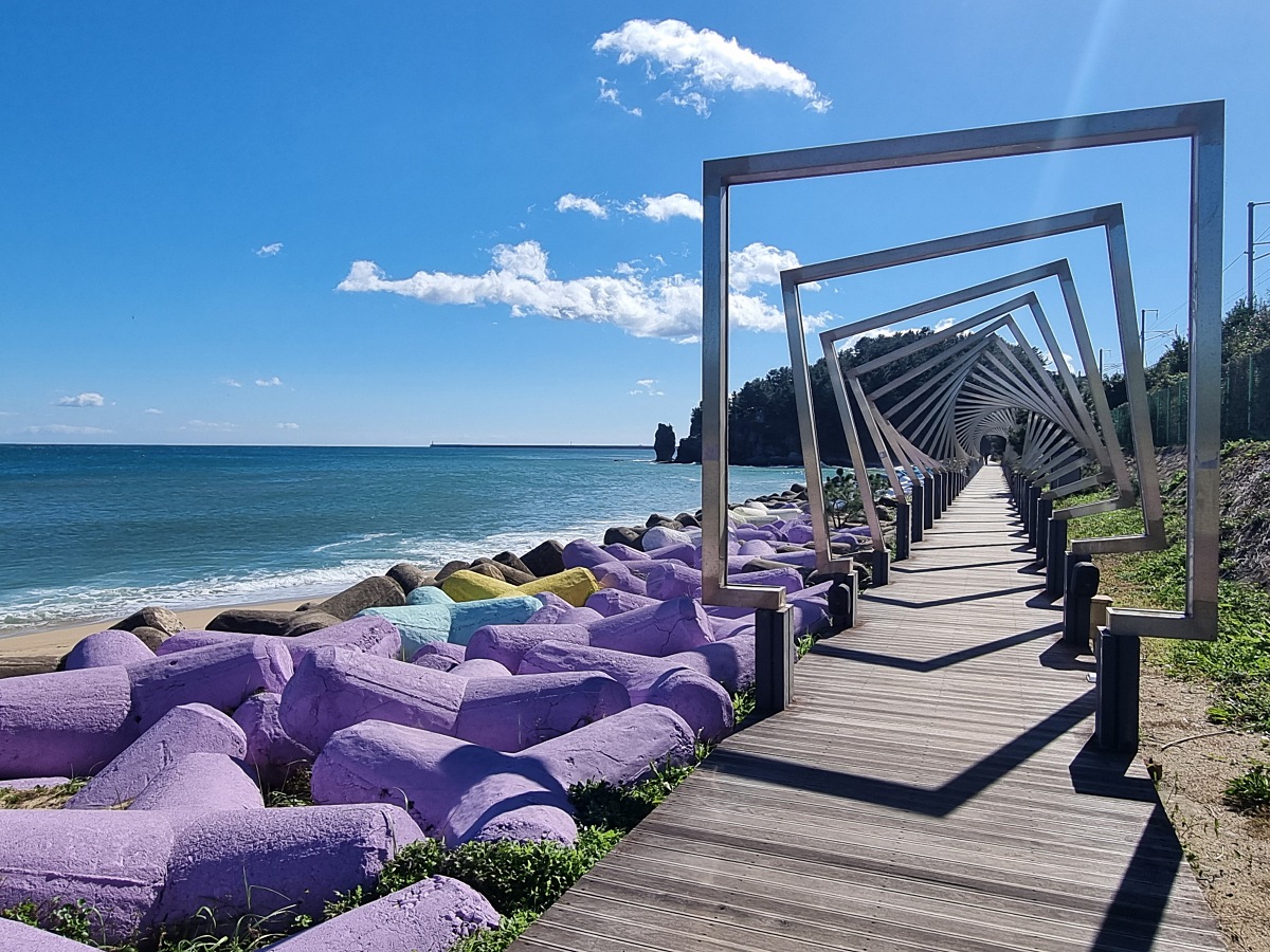 강원도 동해 가볼만한곳 한섬해수욕장 후기 &amp;#124; 주차 빛터널 하대암 산책로