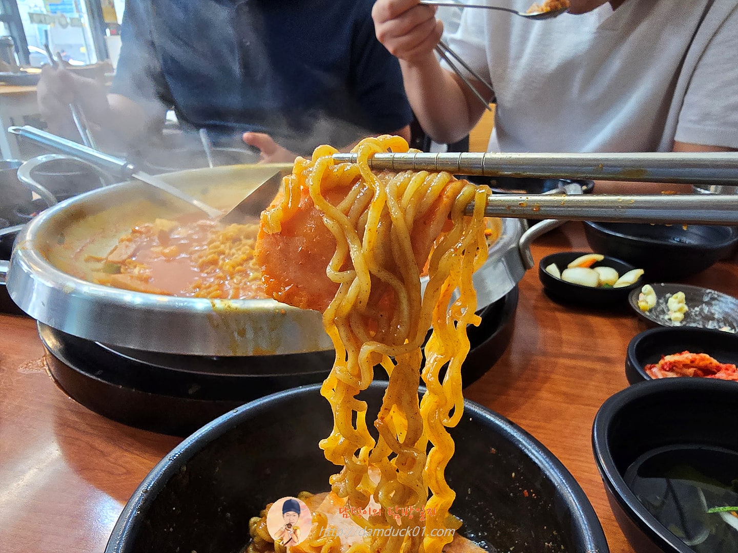 킹콩부대찌개 + 리얼햄가득부대찌개