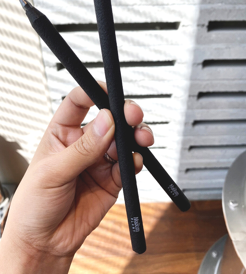 맥심플랜트 30주년 기념 연필