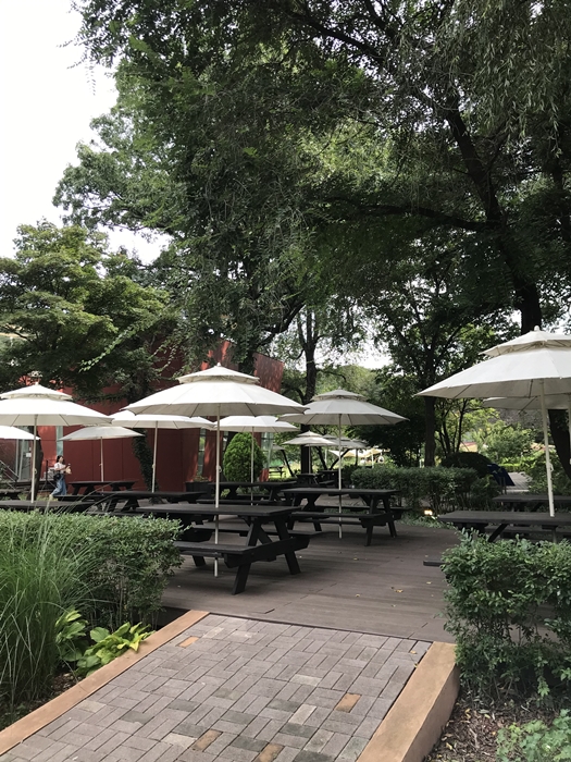 플랜테이션 내부 전경