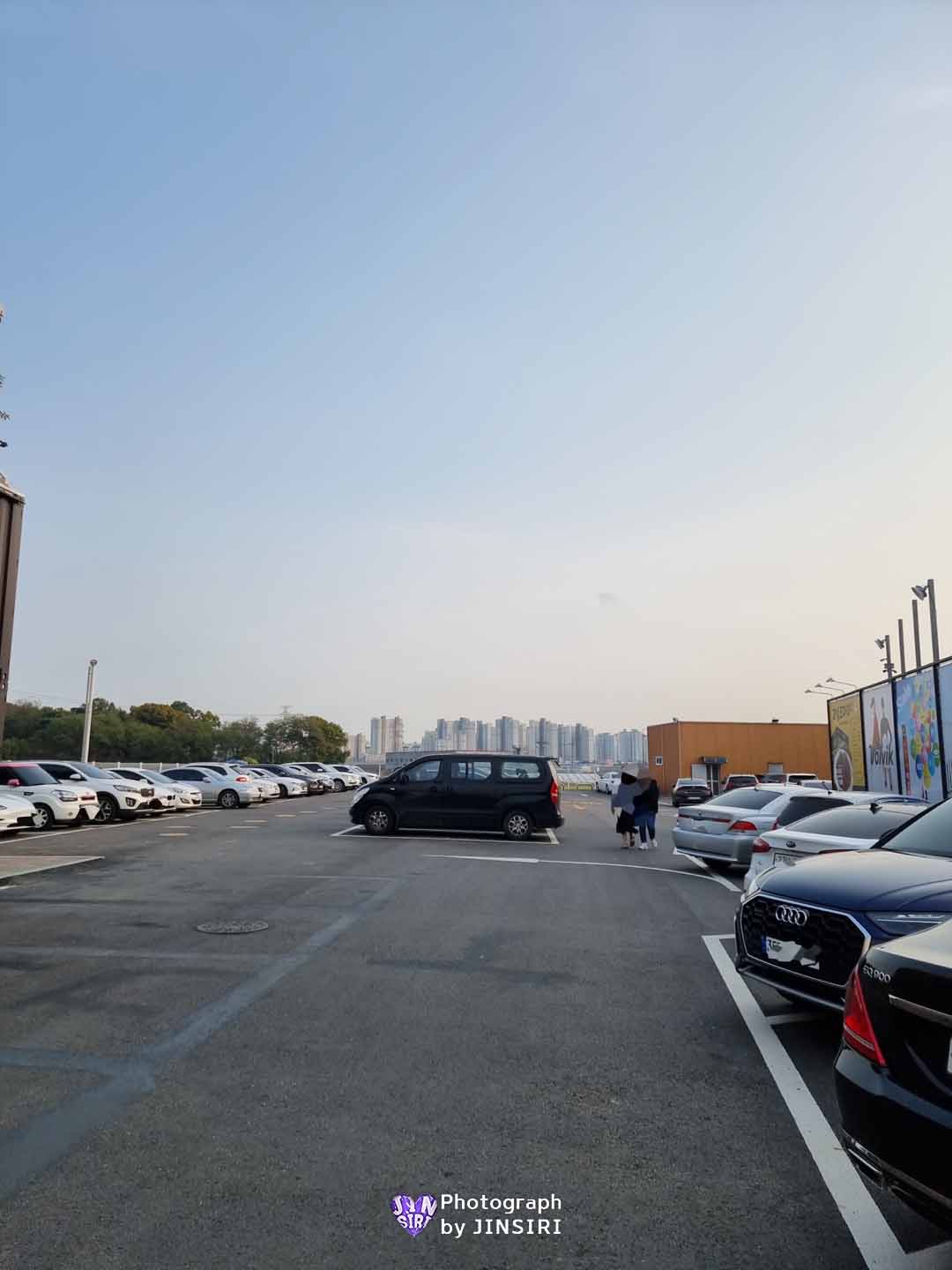 ๊นํฌ ์์ด ๋ณตํฉ๋ฌธํ๊ณต๊ฐ ๋ํ ๋ธ๋ฐ์น ๋ฒ ์ด์ปค๋ฆฌ ์นดํ 55๊ฐค๋ฐ