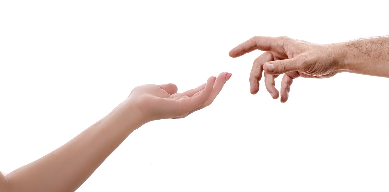 촉촉하고 부드러운 손 관리법: 계절별&amp;#44; 상황별&amp;#44; 상태별 추천