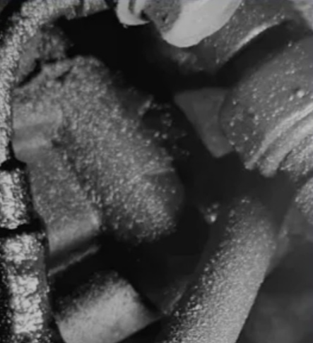 엔진오일누유증상