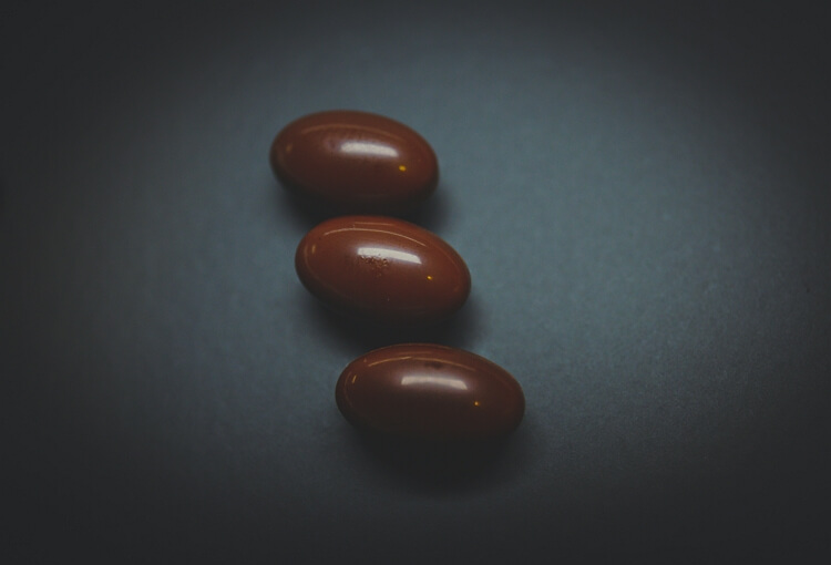 우루사100mg_유사이미지