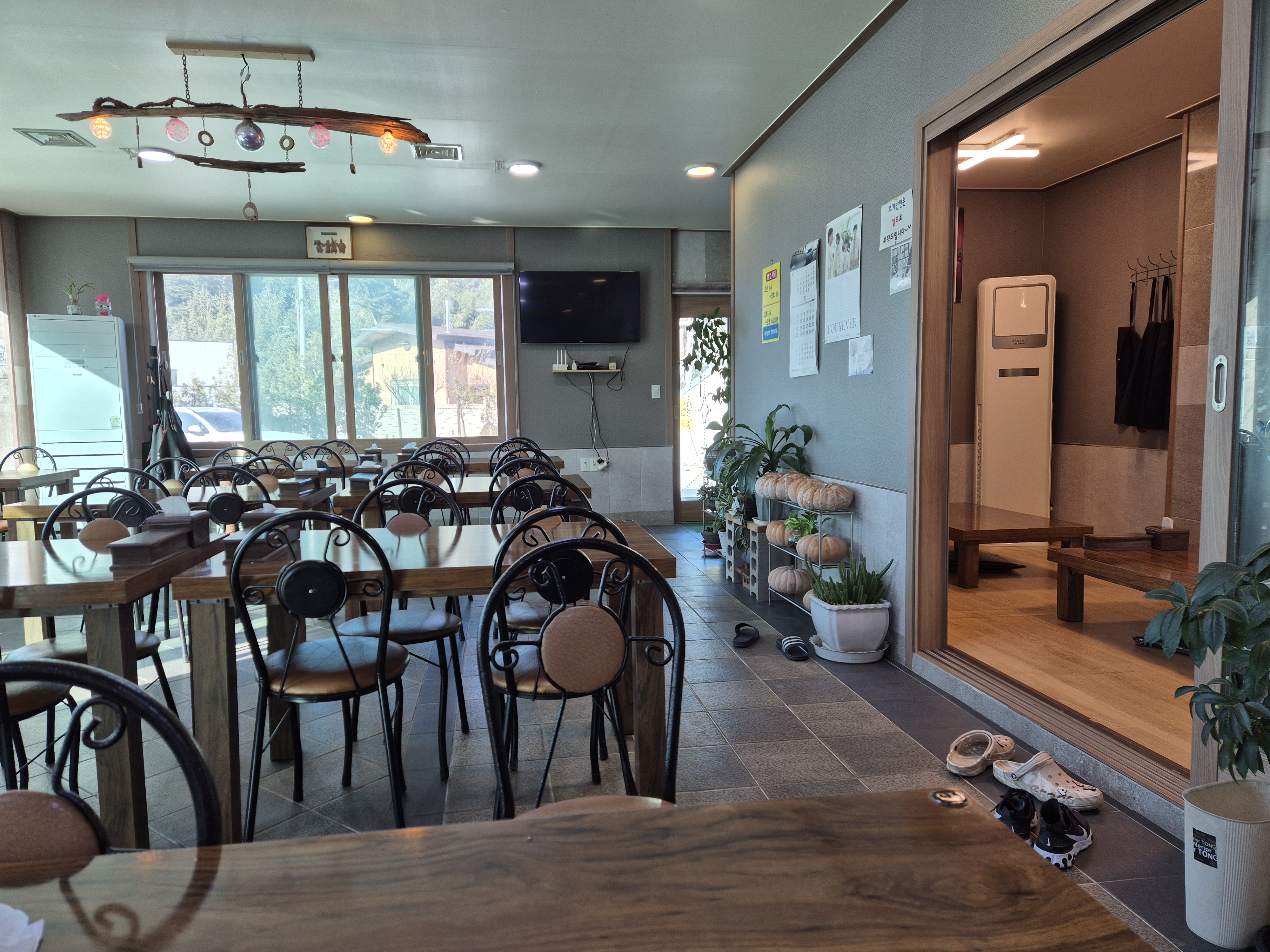 길손 낙지볶음 내부