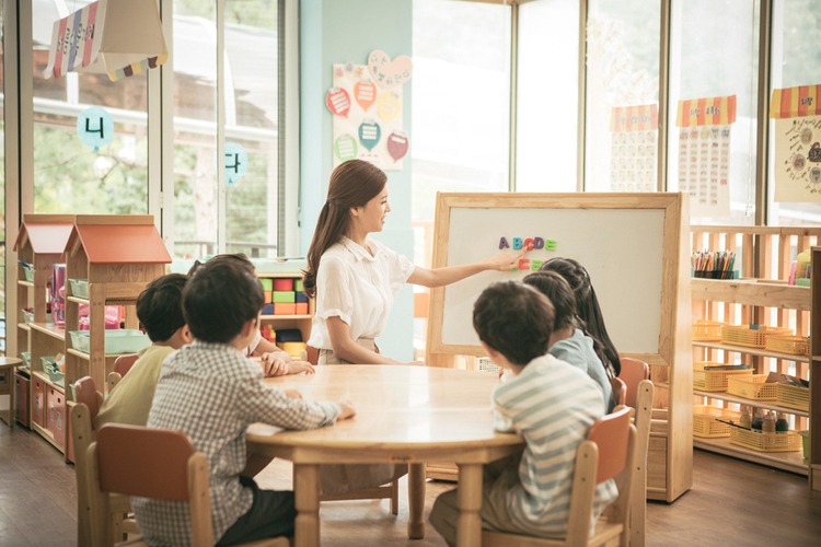 5세 아동 교육비 지원 확대--유치공부