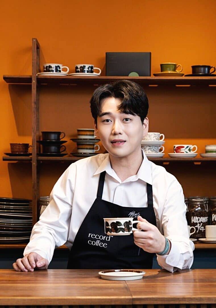 가수-황영웅