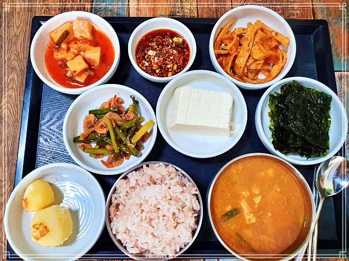 가볼만한 곳, 노량진 맛집 매일 바뀌는 5종 반찬, 6천원 백반