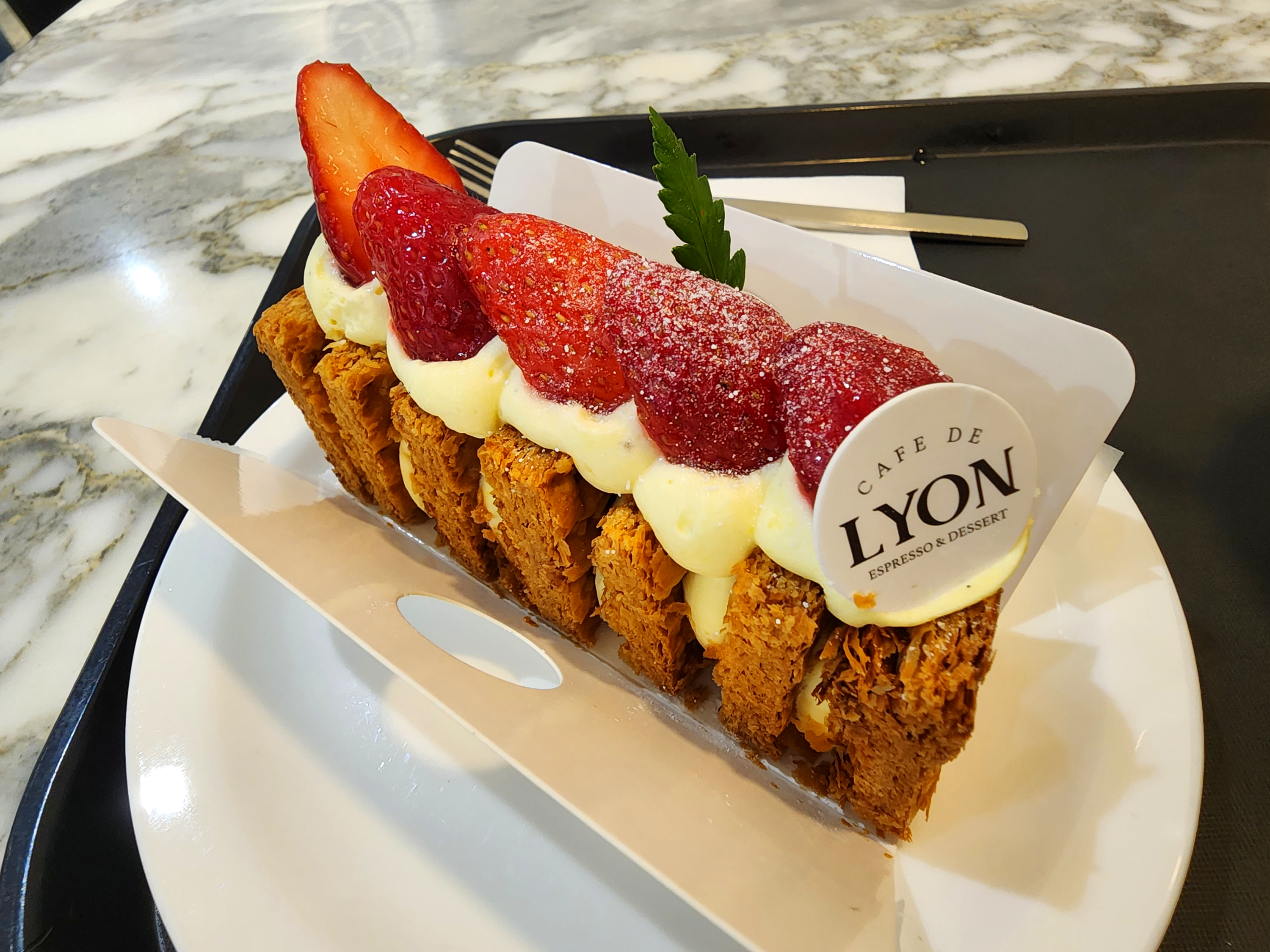 카페드리옹서래마을본점