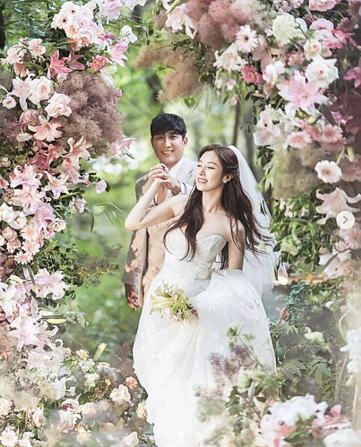 전-야구선수-황재균-가수-지연