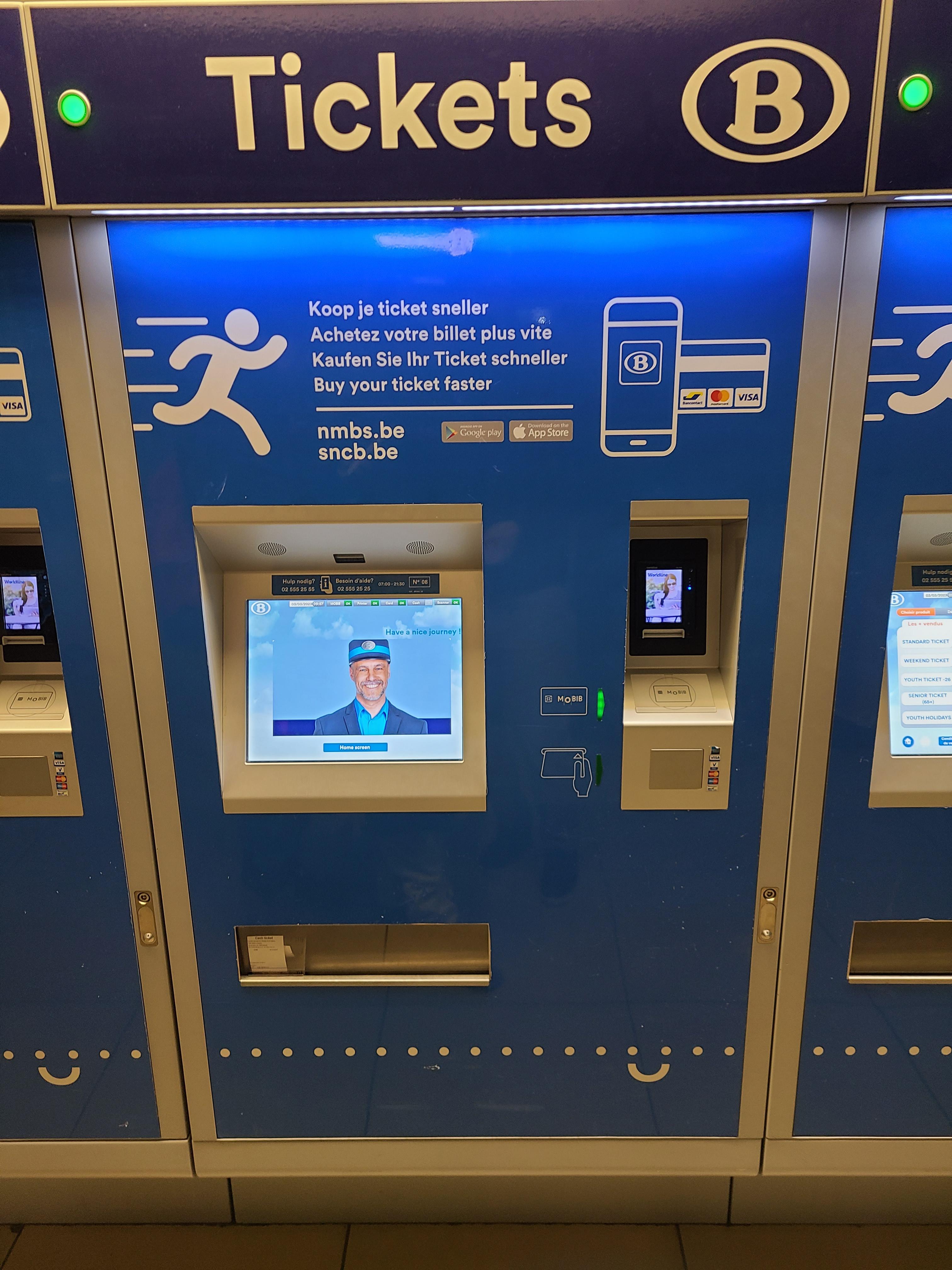 파랑색의 브뤼셀 메트로 티켓 판매기