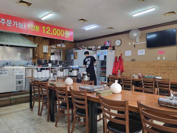 다래식당-내부