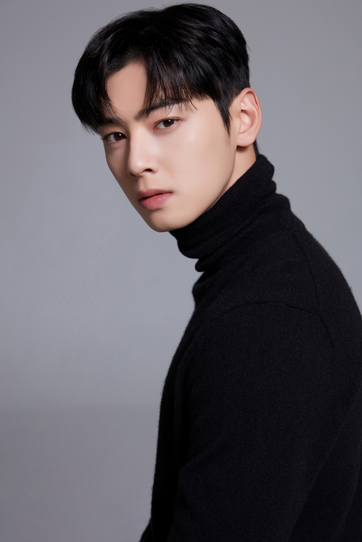 목 가린 차은우