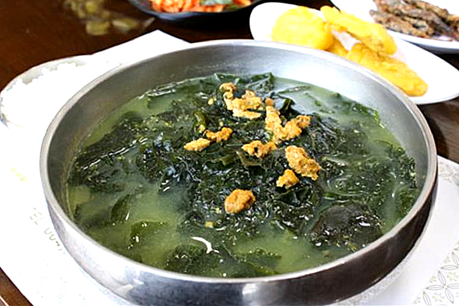 토끼와 거북이 음식-미역국