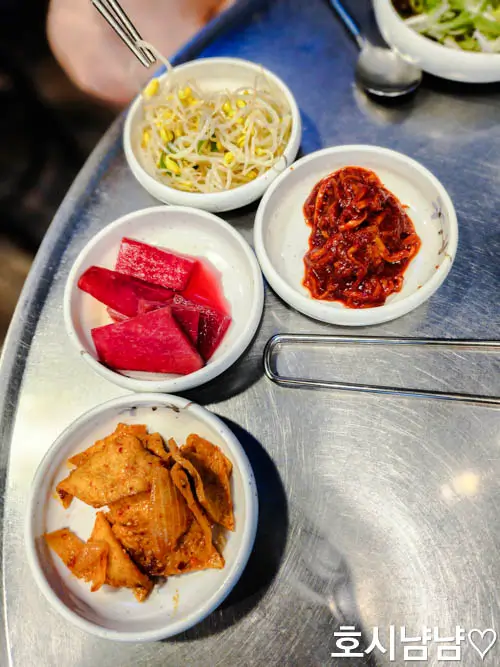 하남 마포소금구이 기본반찬 한상차림