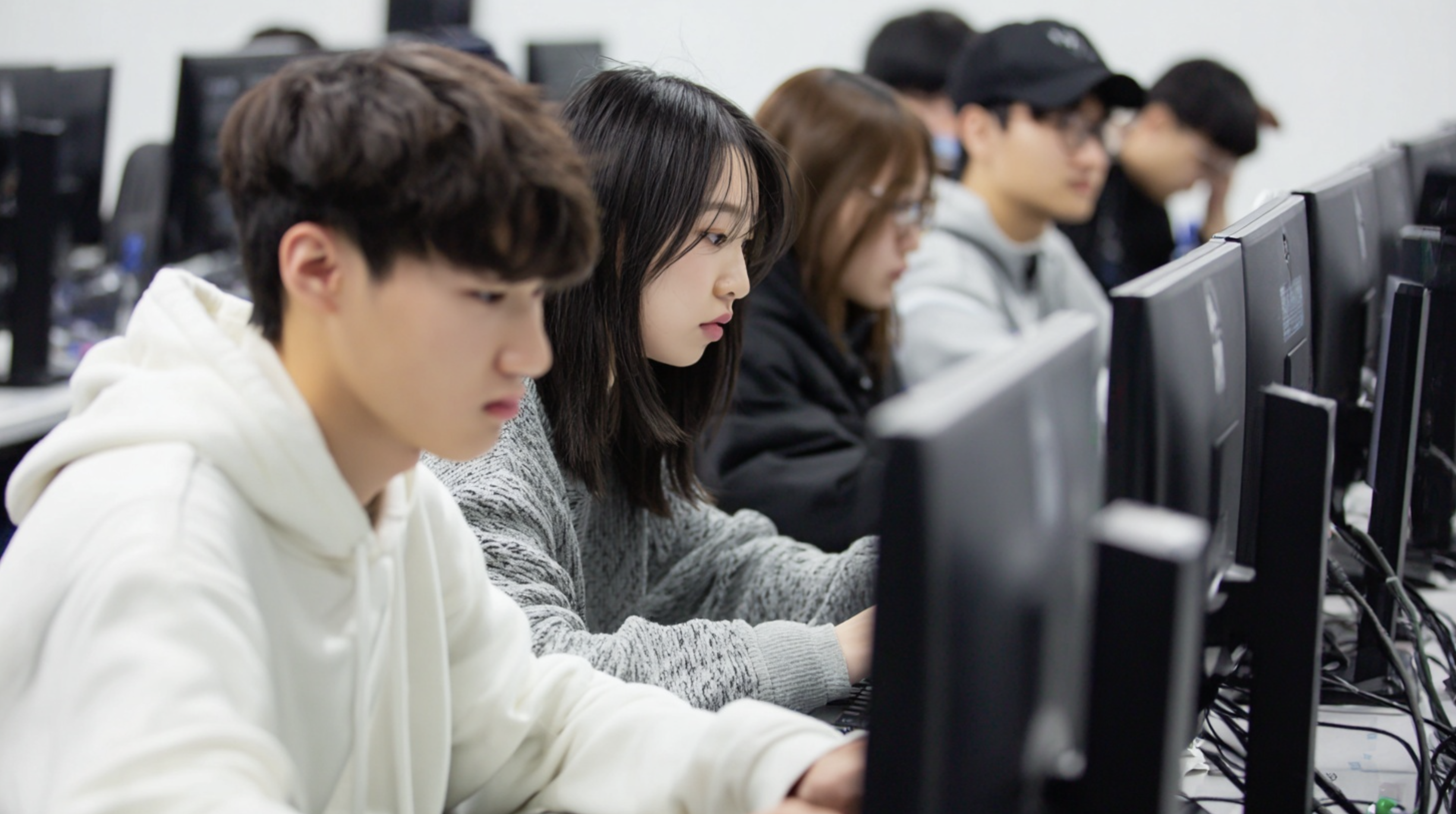 AI 대전환 시대를 맞아 AI를 활용한 코딩을 나만의 스킬로 등록해보세요.