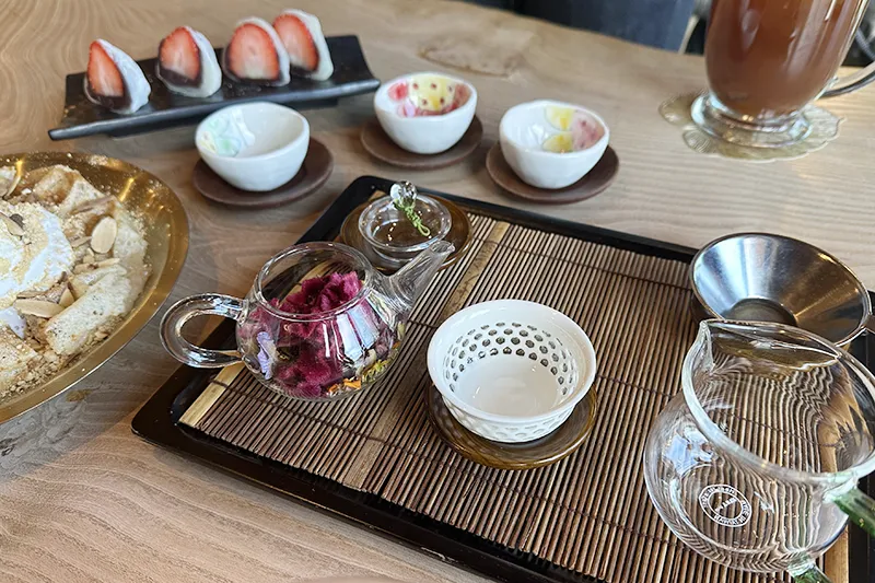 한옥카페 차 마시는 뜰 백화차