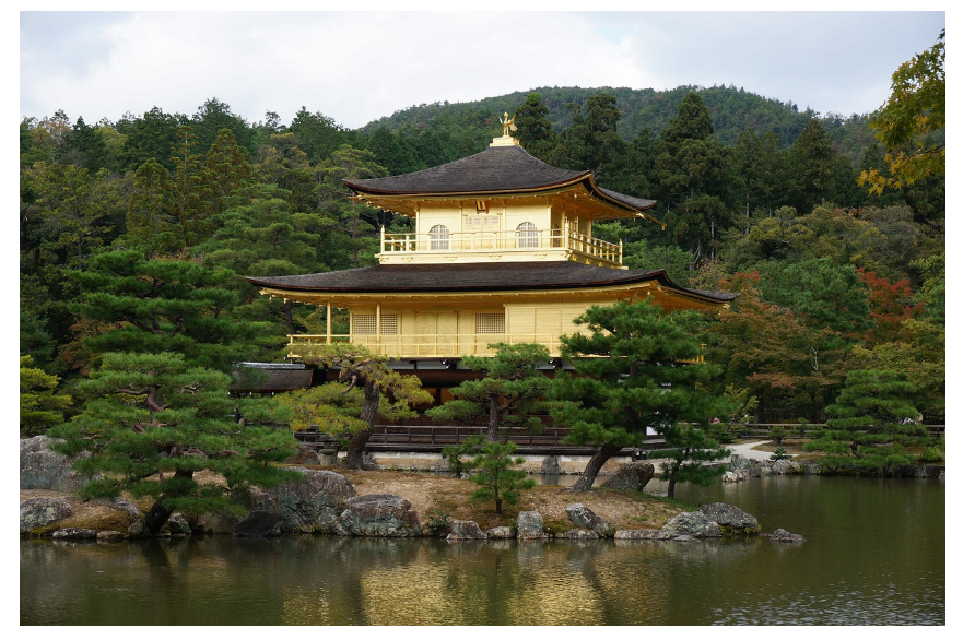 교토 자연속 금각사