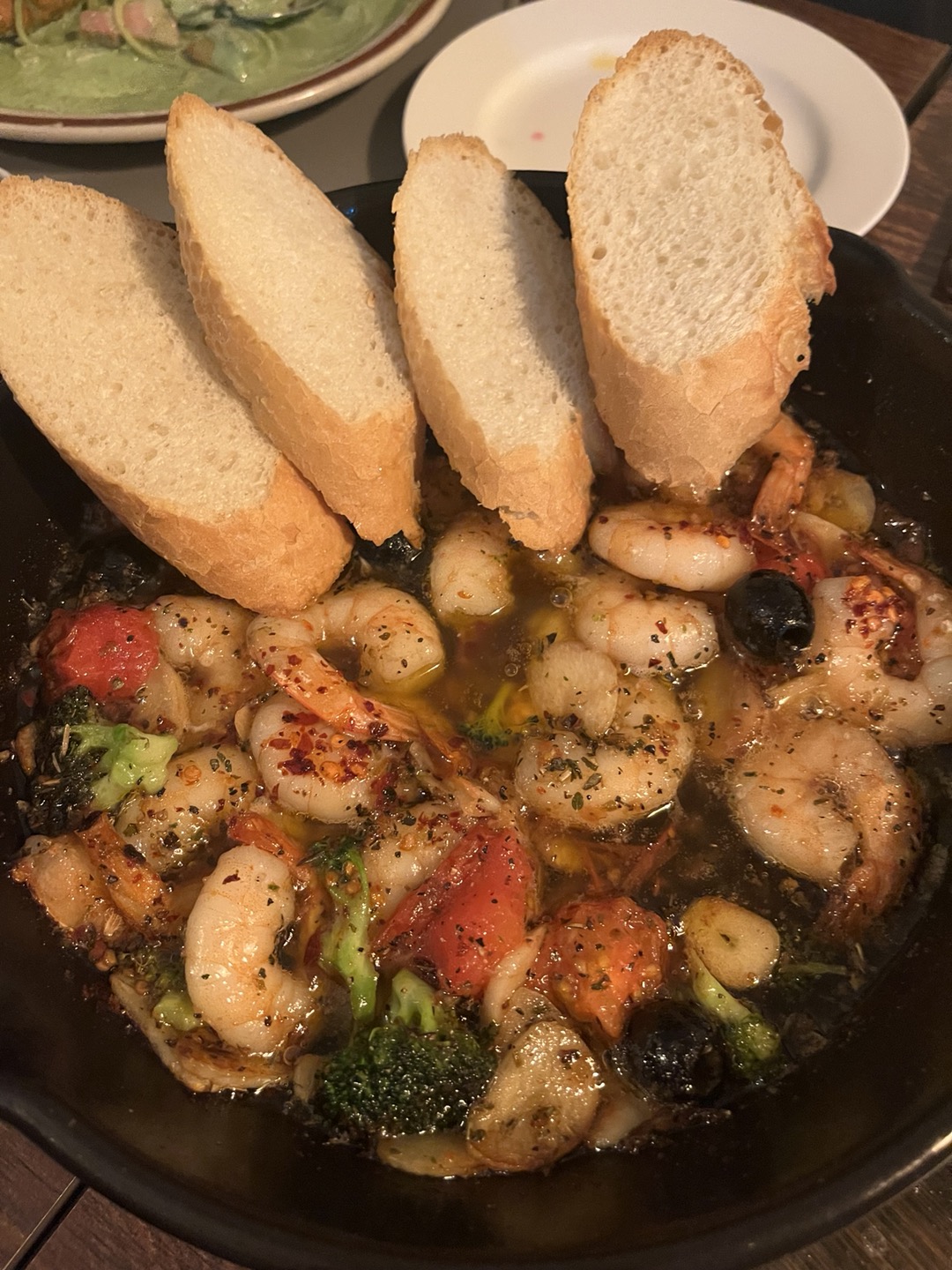 은평구 불광동 브로밀 새우 한 가득 브로밀 감바스