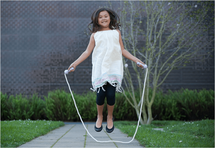 줄넘기-하는-소녀-이미지