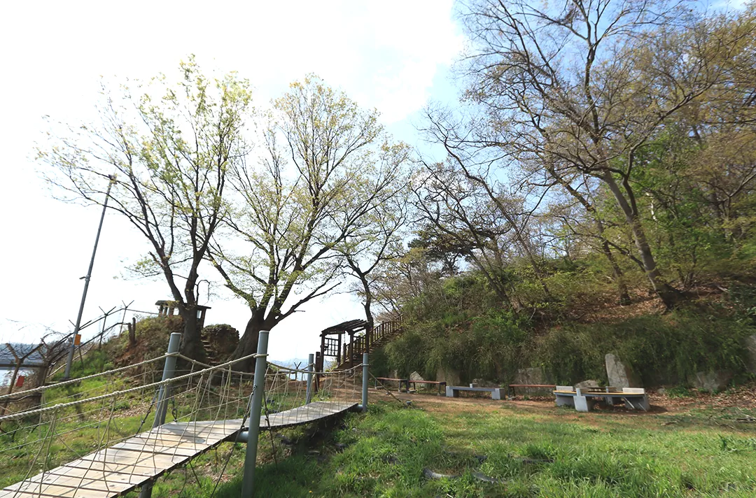 평화누리길 1코스 중 가장 평화로운 쇄암리 쉼터 사진 입니다.