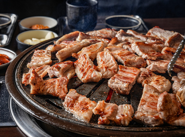 경주 보문단지 근처 맛집 벚꽃여행 현지인 추천 블루판다 보문갈비 가마솥양푼이밥상 보문뜰 우마왕 전통맷돌순두부 경주고기 낙지마실 조돌칼국수 갈치조림구이 토박이식당