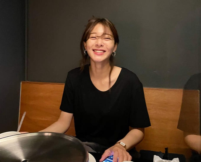 설인아 사복