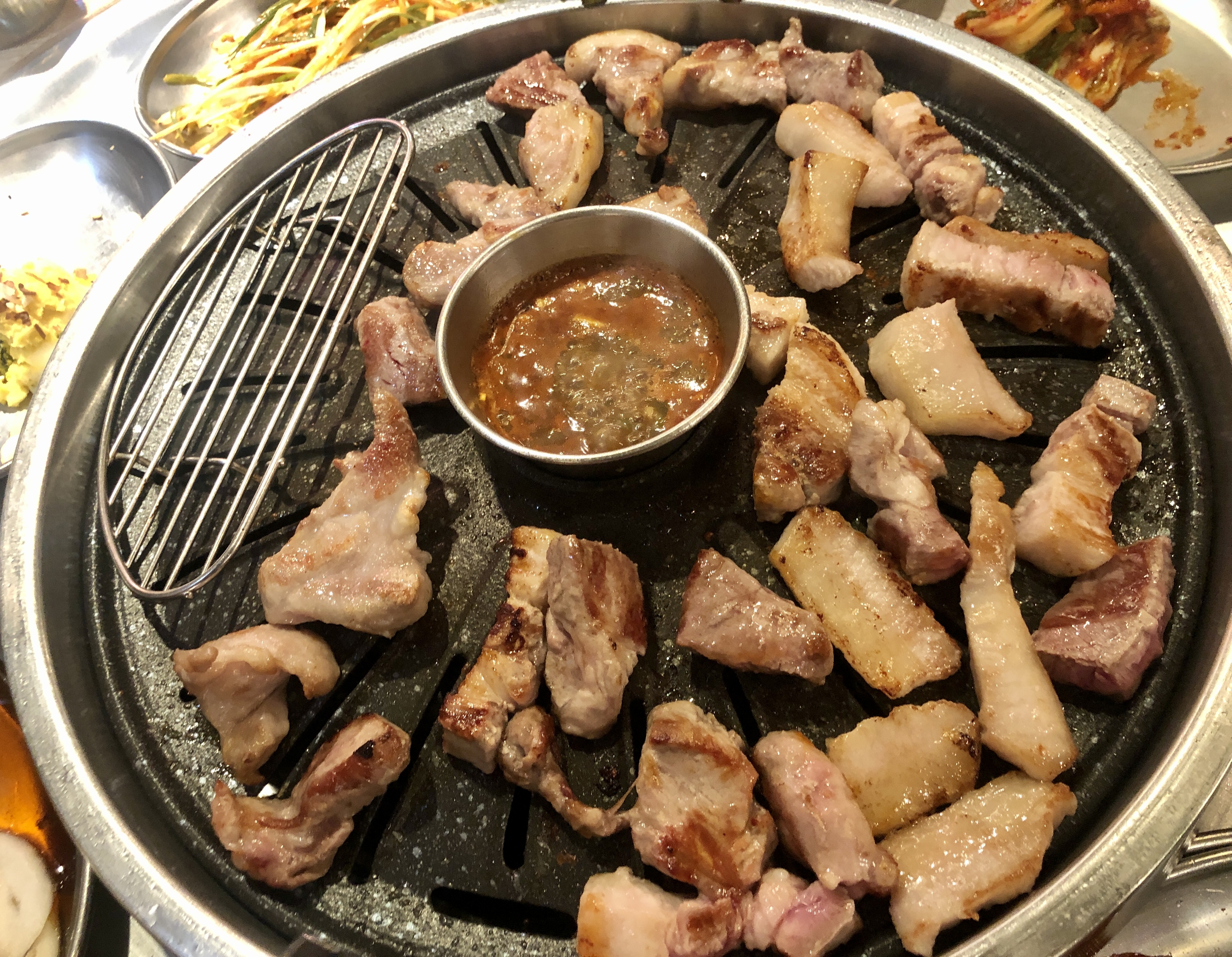 홍대 모임장소 쟁반집 삼겹살