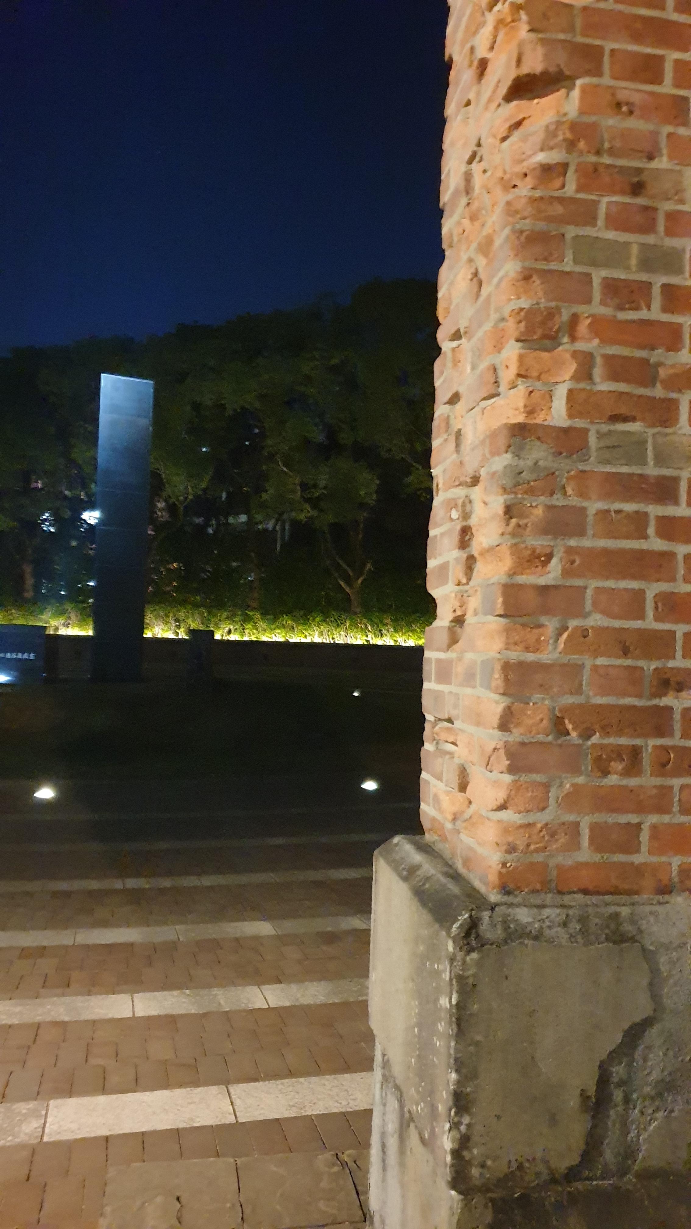 나가사키 원폭 떨어진 위치 바로 옆 교회기둥