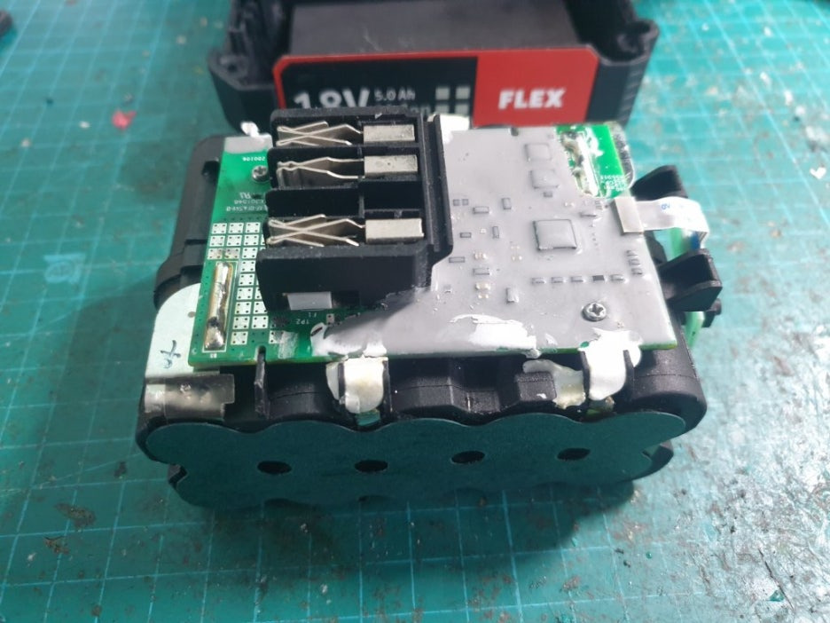 flex 18v 배터리 교체 작업 완료