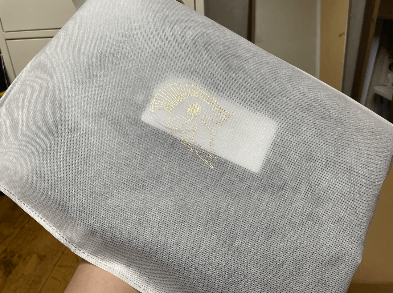 론트-니트 버튼 카라티