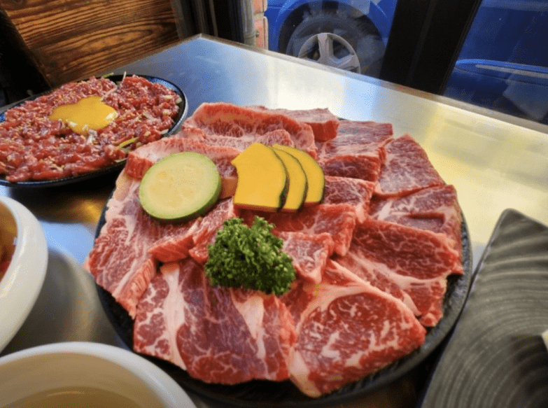 41 타워 맛집 " 소고기땡기는날 값진식육 " 음식 사진