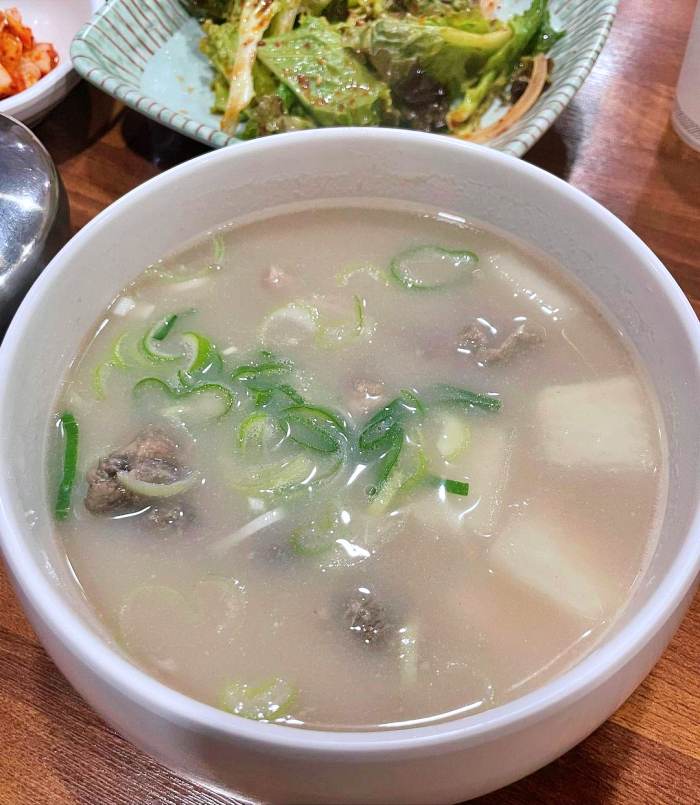 식객 허영만 백반기행 강남 가로수길 신사 제주식 수육 돔베고기 맛집