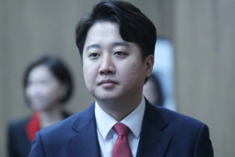 이준석 국민의힘 지지율 지적