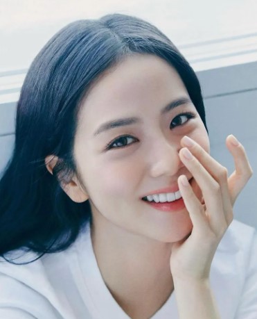 지수 사복 패션 모음 &ndash; 인스타그램 속 명품룩 해부