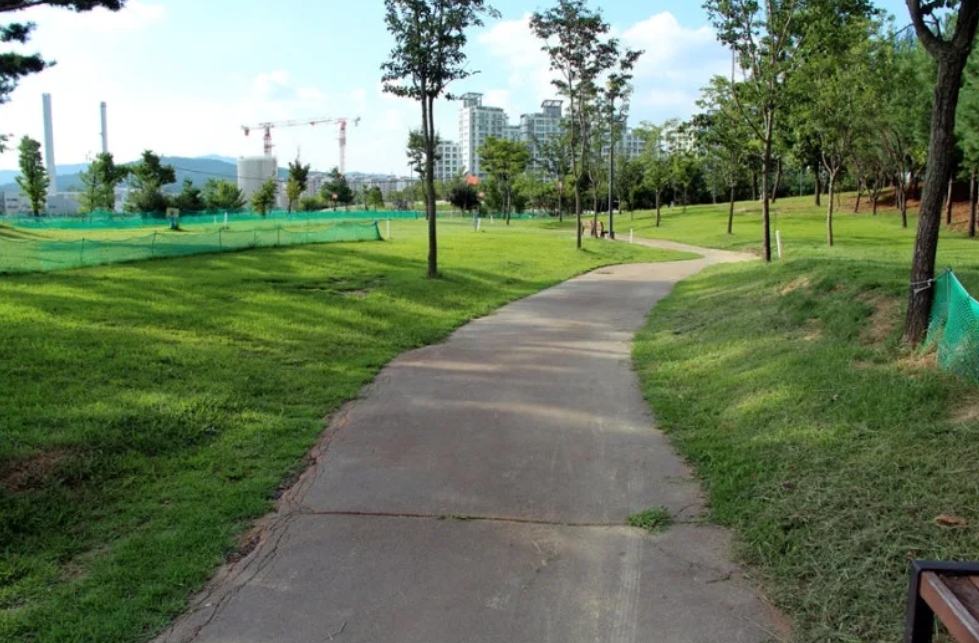 양주 나리공원 파크골프장 산책로