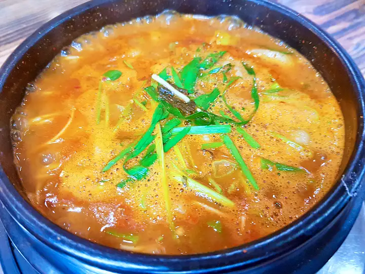 인천 연수구 식당 메기 매운탕 추위를 날려버릴 얼큰함 맛집 추천