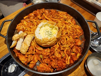 딱되지빠네닭갈비